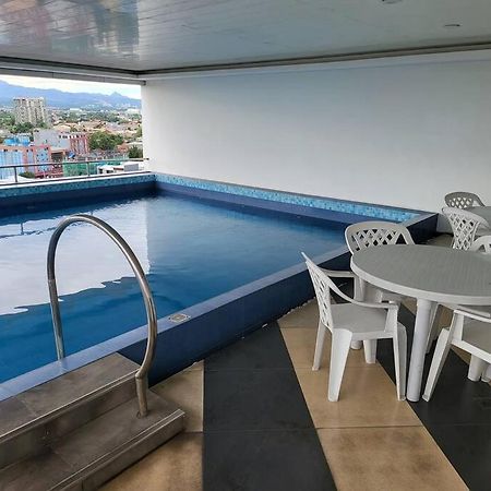 Kandi Big 1 Bedroom King Bed, Free Housekeeping, Wi-Fi آنغلوس المظهر الخارجي الصورة
