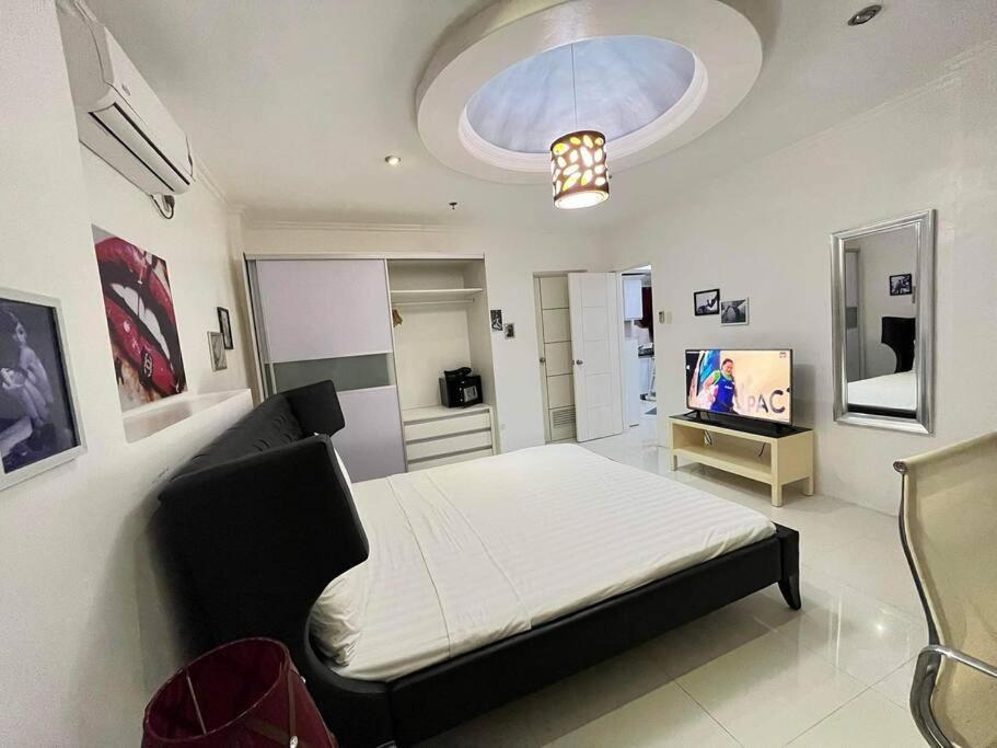 Kandi Big 1 Bedroom King Bed, Free Housekeeping, Wi-Fi آنغلوس المظهر الخارجي الصورة